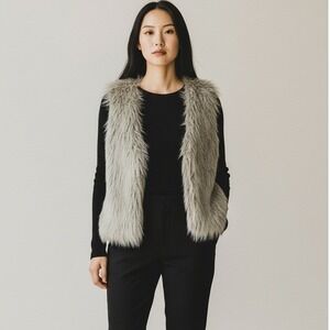 Volcom Unity Collective Elena Hight Grey Faux Fur Vest Womens Medium